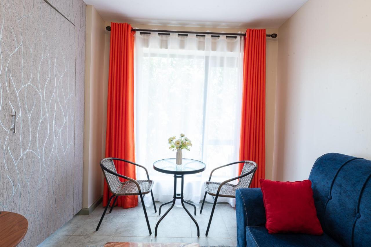 The Bliss - Lovely 1 Bedroom Apartment Located Near Trm Mall Nairobi Bagian luar foto