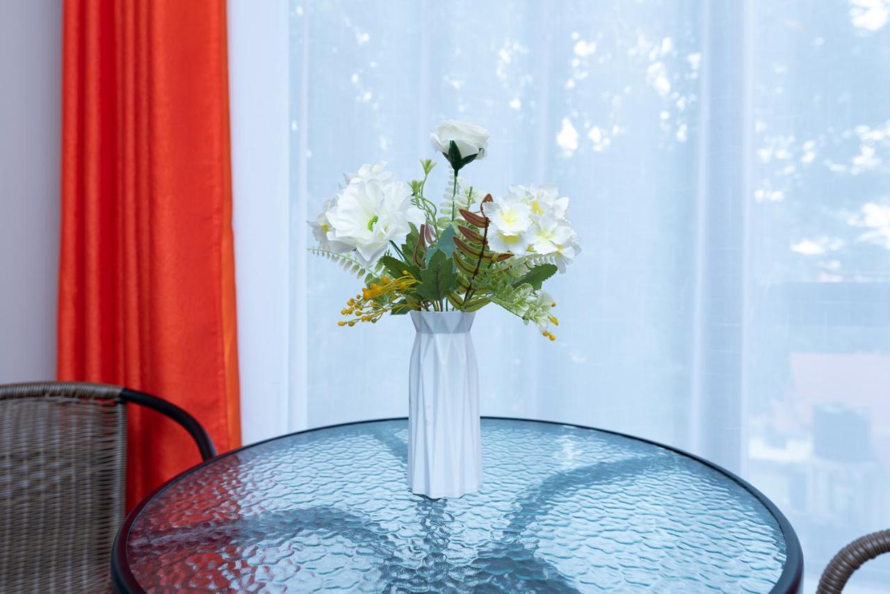 The Bliss - Lovely 1 Bedroom Apartment Located Near Trm Mall Nairobi Bagian luar foto